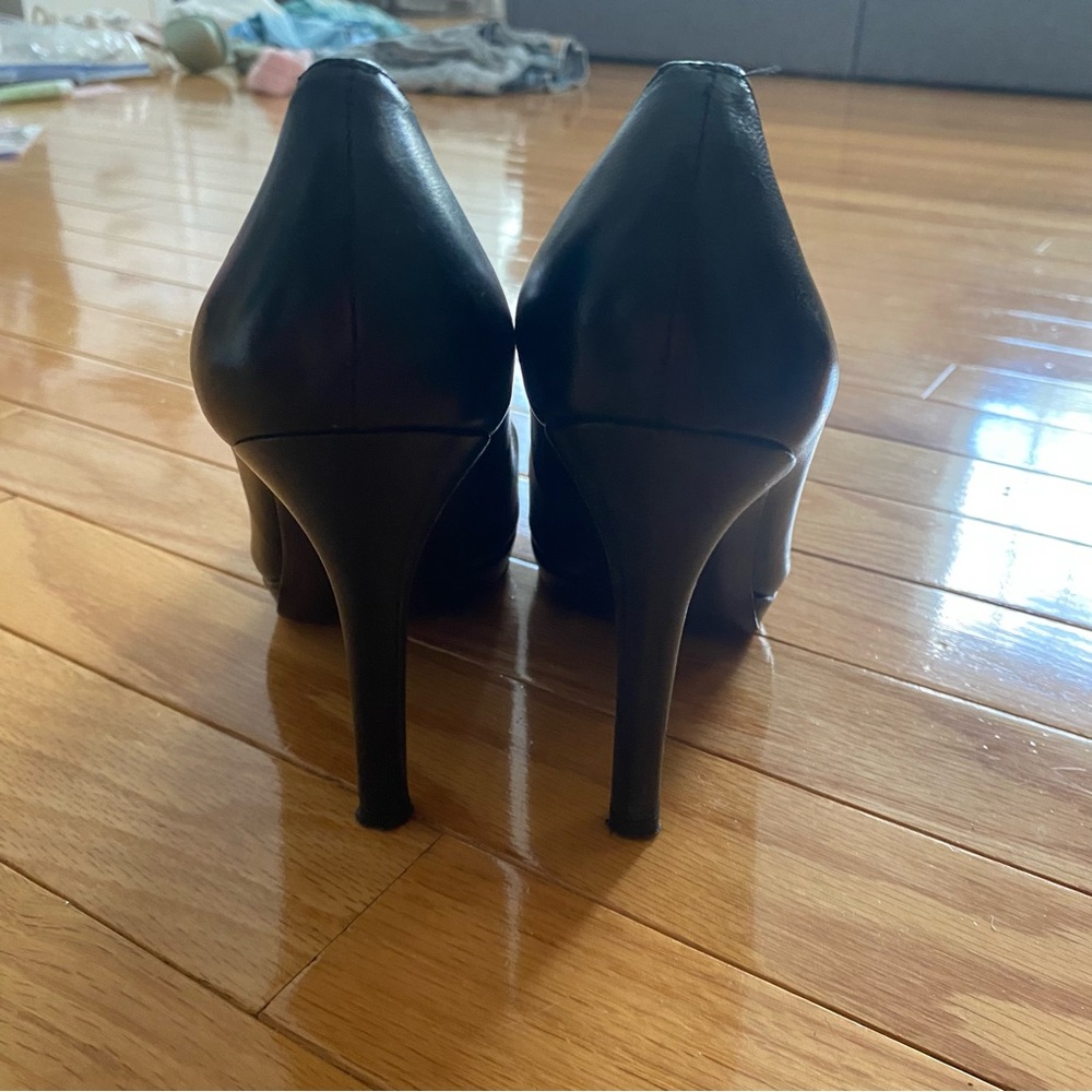 Stuart Weitzman Heels - Picture 2 of 5